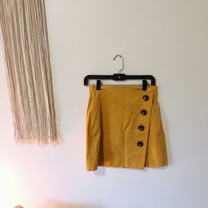Yellow button skirt